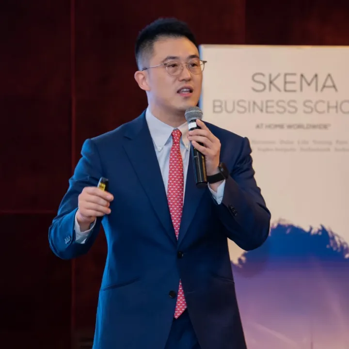 校友故事 | 周查理：见过世界后，他把世界带回故乡